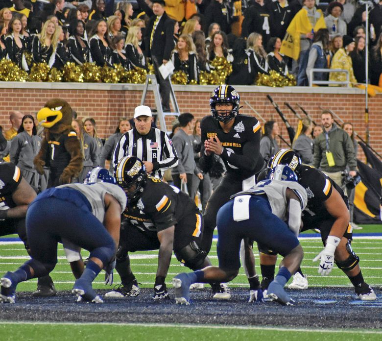 Frank Gore Jr. has a record-breaking night for Southern Miss 