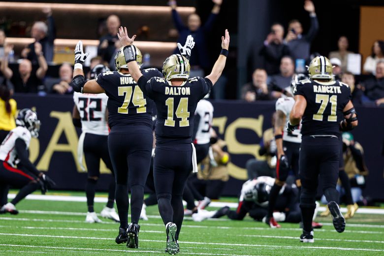 Dalton has TD pass on 1 drive as Saints fall to Texans 17-13