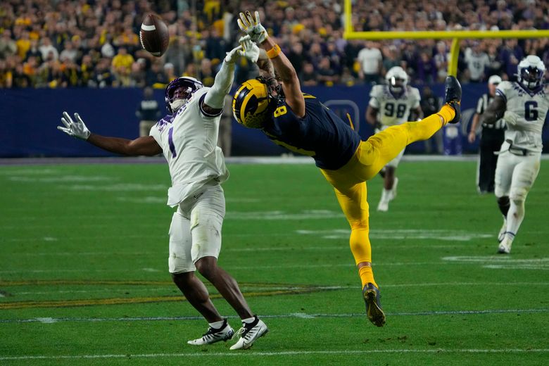 Defending national champion Georgia pounds TCU in college football