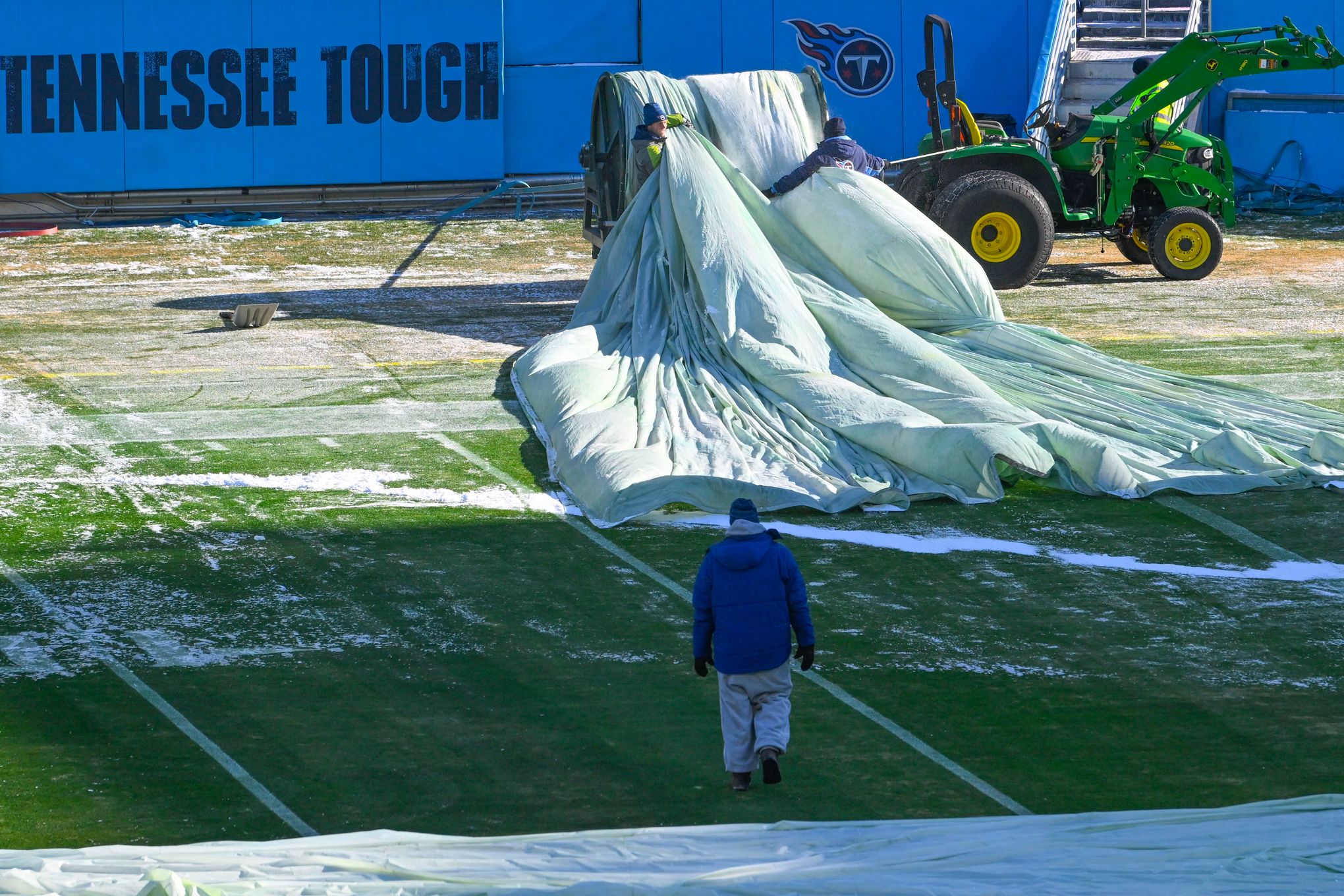 Hourlong delay to kickoff forced by cold no issue for Texans - Seattle  Sports