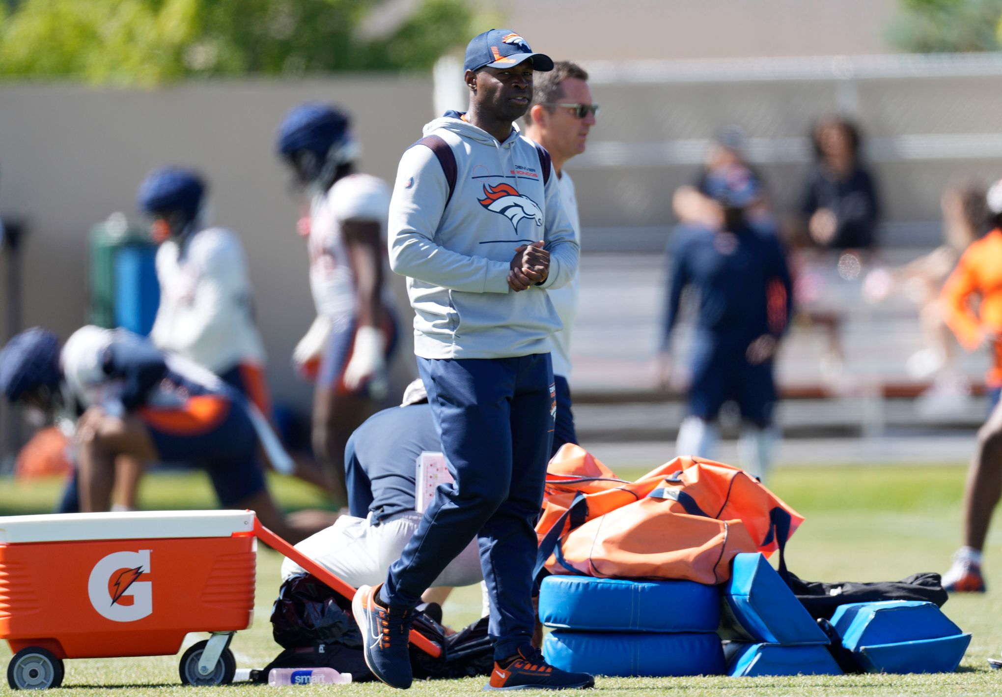 Denver Broncos head coach Jerry Rosburg against the Los Angeles