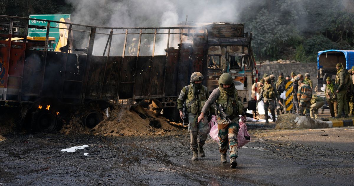 Indian police say 4 suspected rebels killed in Kashmir | The Seattle Times