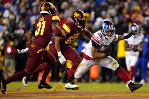 Giants beat Commanders in prime time to end winless streak - The San Diego  Union-Tribune