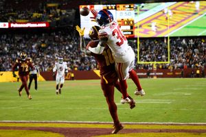 Kayvon Thibodeaux, Giants beat Commanders in prime time to end winless  streak 