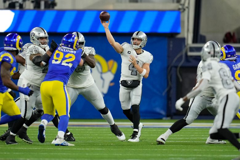 Injuries at guard a big problem for Carr, Raiders' offense