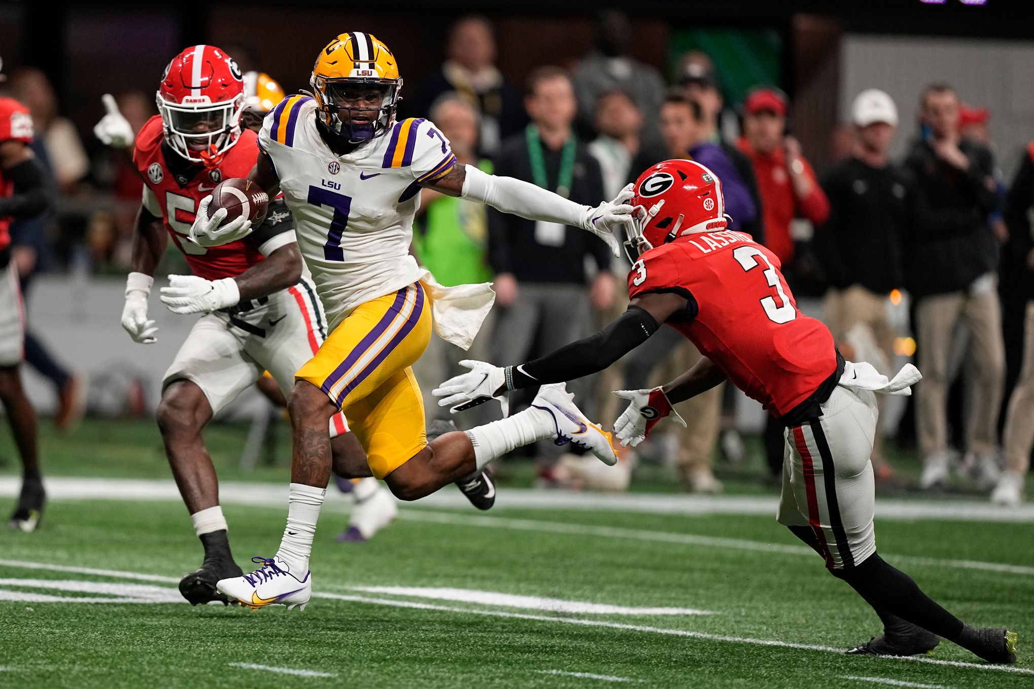 Should LSU football fans begin to worry about Kayshon Boutte?