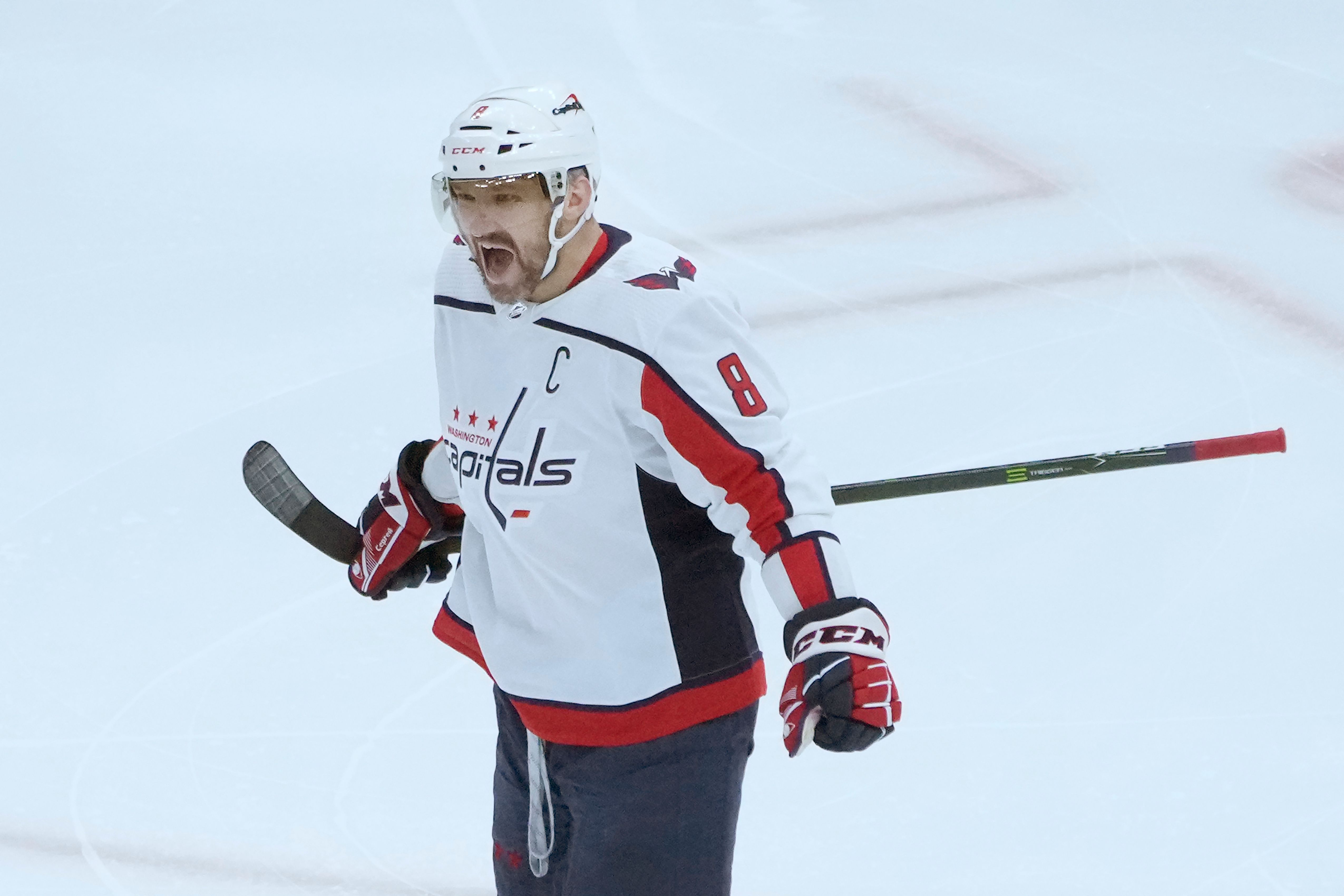 Ovechkin Reaches 800 Goals As Capitals Beat Blackhawks 7-3 | The ...