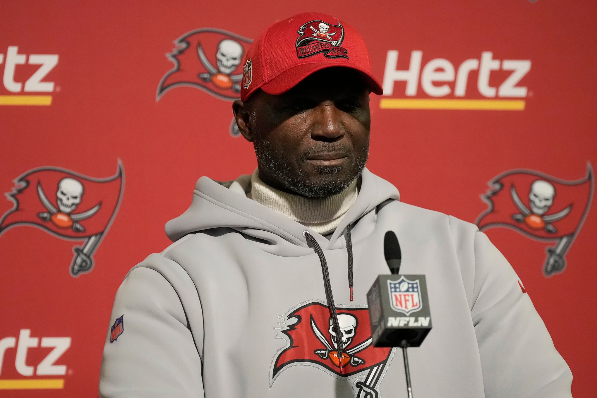 Confident Bucs embracing 'Bowles era' on both sides of ball - ESPN - Tampa  Bay Buccaneers Blog- ESPN