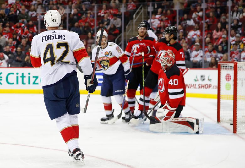 Reinhart, Bobrovsky lead Panthers past skidding Devils 4-2