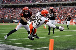 Burrow, Bengals top Browns 23-10 for 5th straight win - The San