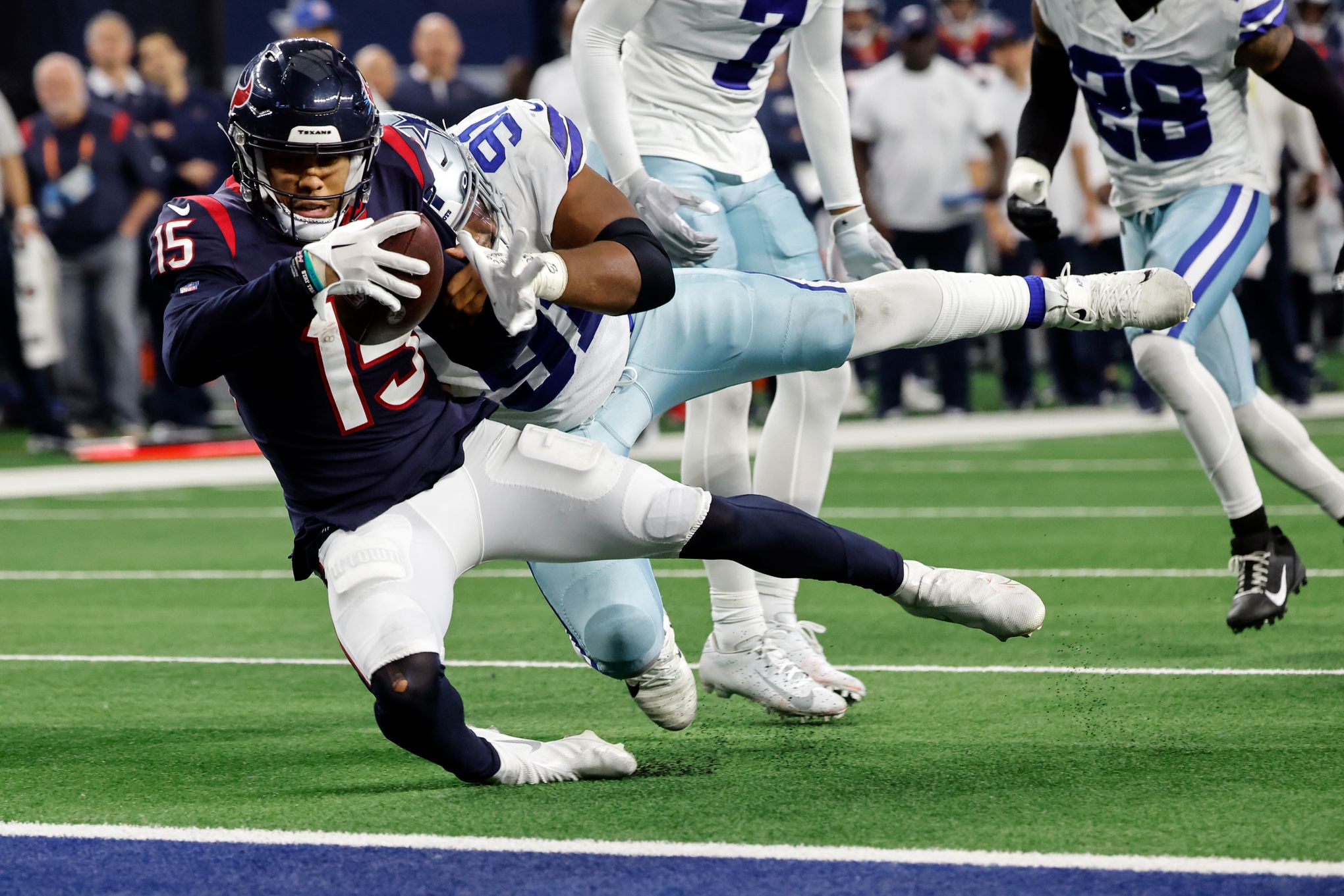 Texans throw wrinkle at Cowboys, can't close in 27-23 loss