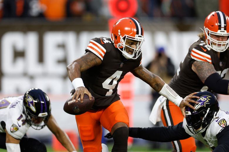 Watson throws TD, wins home debut as Browns defeat Ravens 13-3