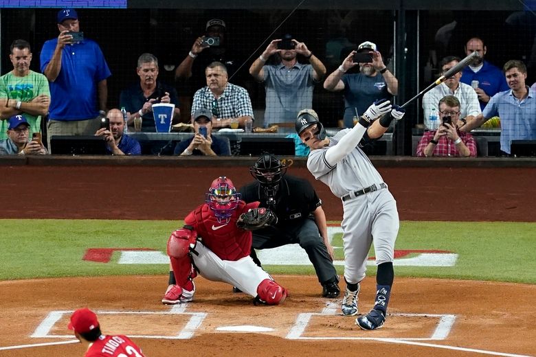 Yankees Player Aaron Judge Makes American League History with 62nd Home Run!:  Photo 4832785, Aaron Judge, New York Yankees, Sports Photos