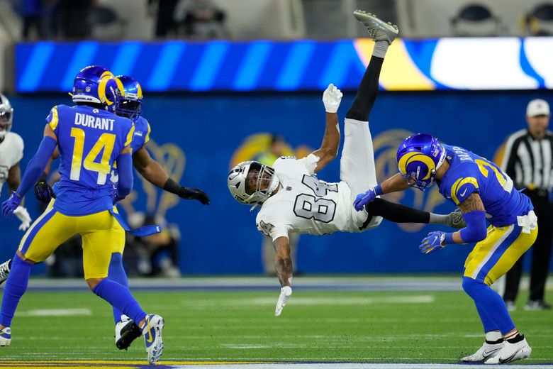 Many Raiders responsible for late-game meltdown vs. Rams