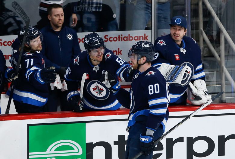 Winnipeg Jets beat Vancouver Canucks 4-2