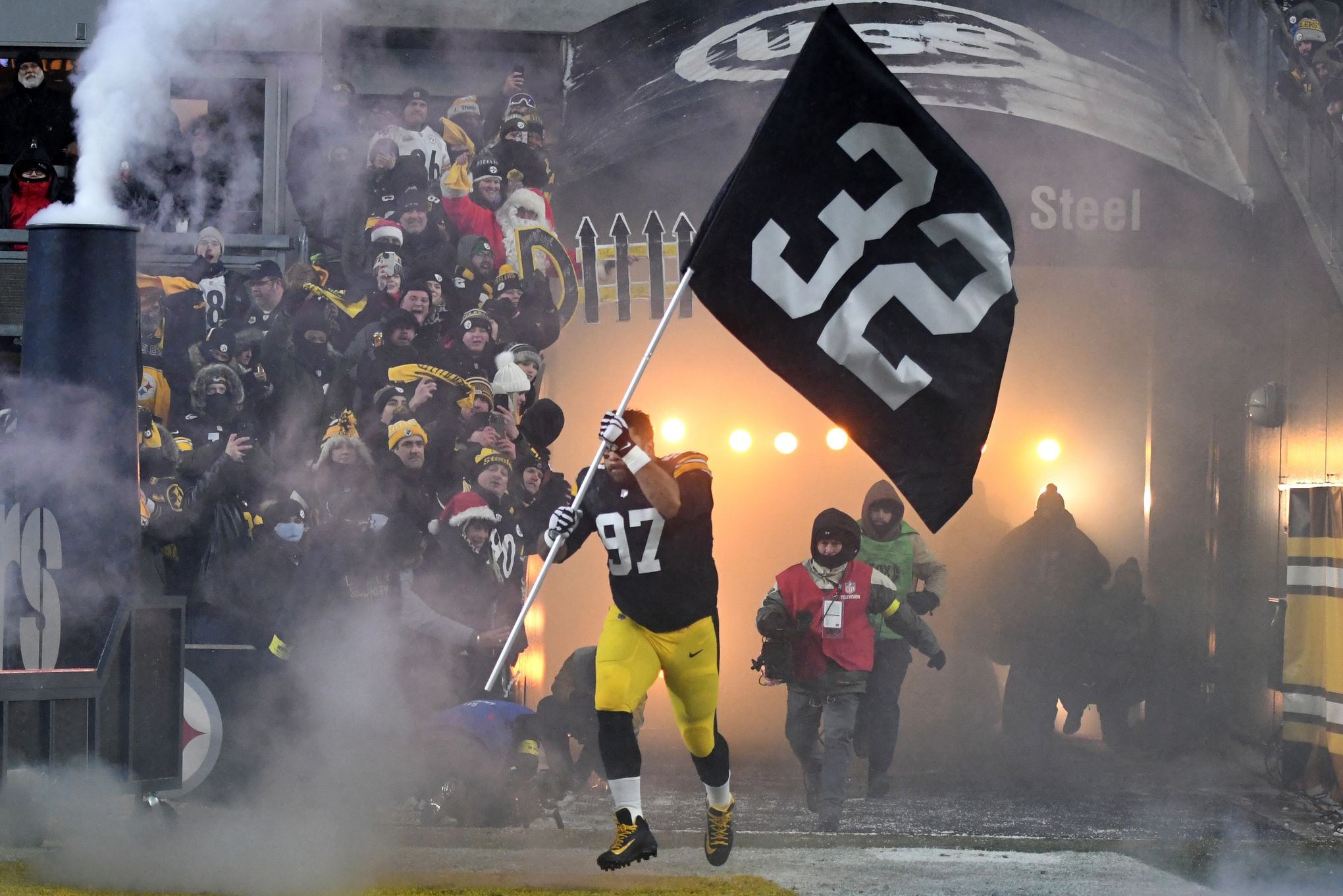 A frigid forecast: Temperatures for Steelers vs. Raiders on Christmas Eve  expected to be among coldest games in team history - CBS Pittsburgh