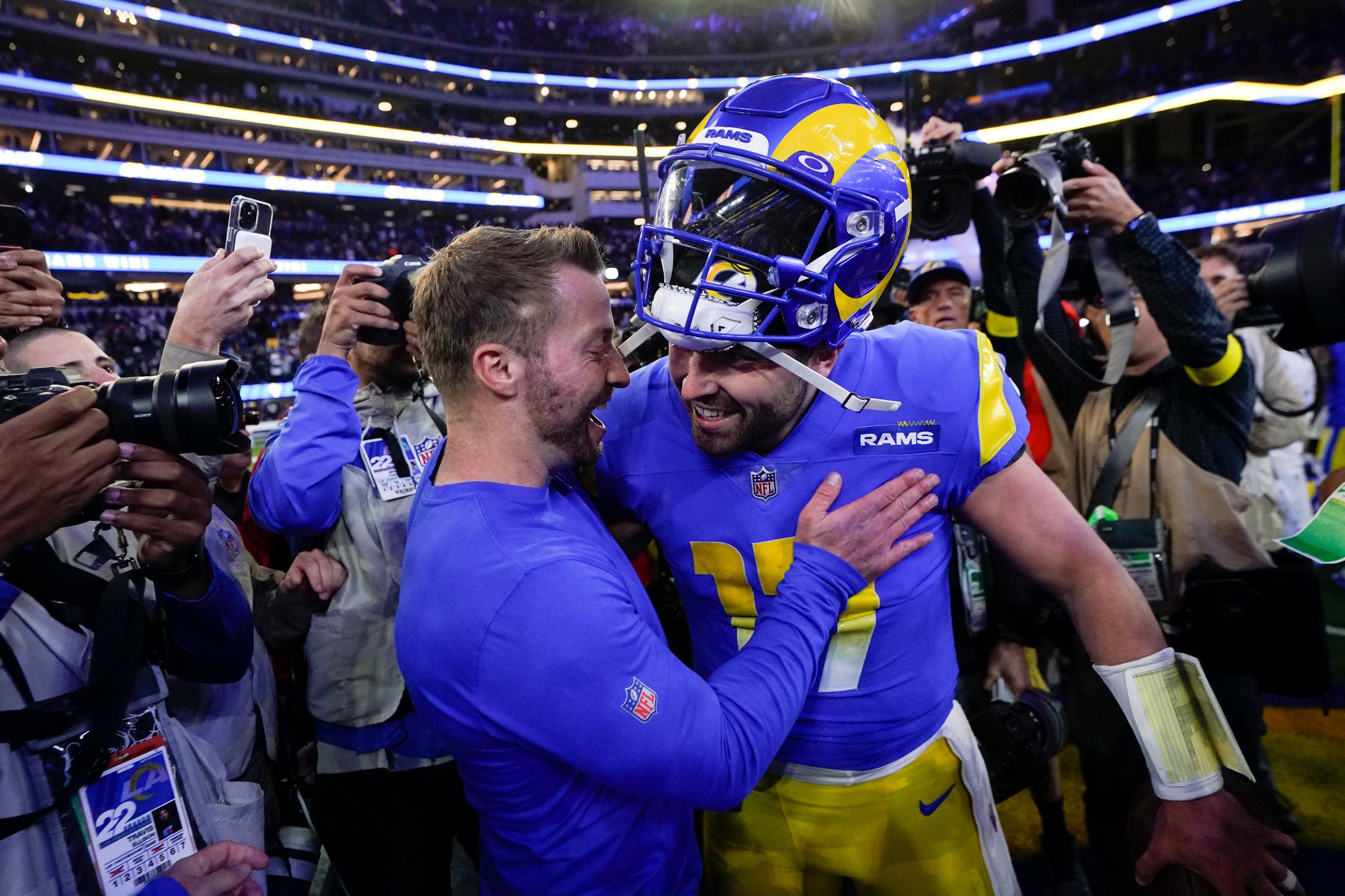 Rams Become 8th Defending Super Bowl Champ With Losing Mark - Bloomberg