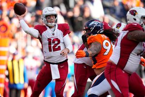 Rypien overcomes pressure, rallies Broncos past Cards 24-15 - The San Diego  Union-Tribune