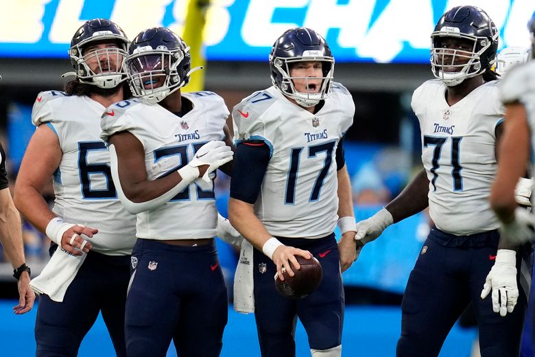 Tennessee Titans quarterback Ryan Tannehill (17) passes against