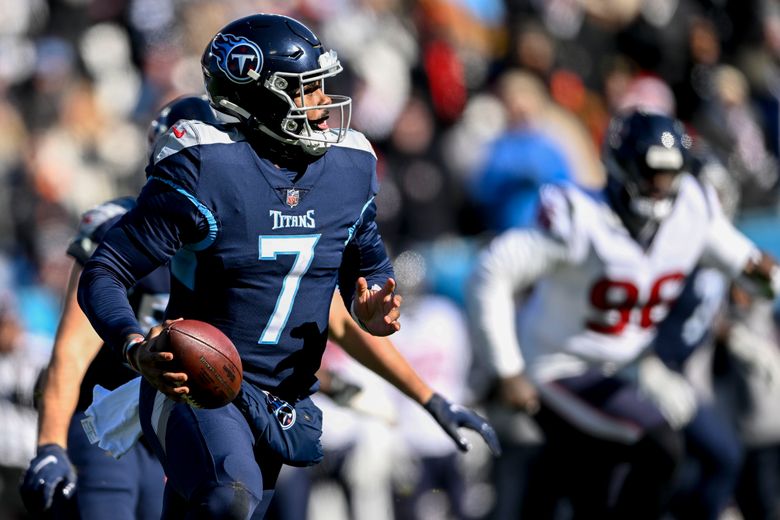 Nashville, United States. 17th Sep, 2023. September 17, 2023: Tennessee  Titans quarterback Ryan Tannehill (17) runs for a touchdown against the Los  Angeles Chargers during the second half of an NFL game