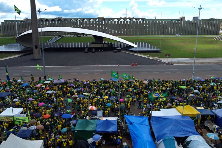 Jair Bolsonaro: How a yellow jersey is dividing Brazil