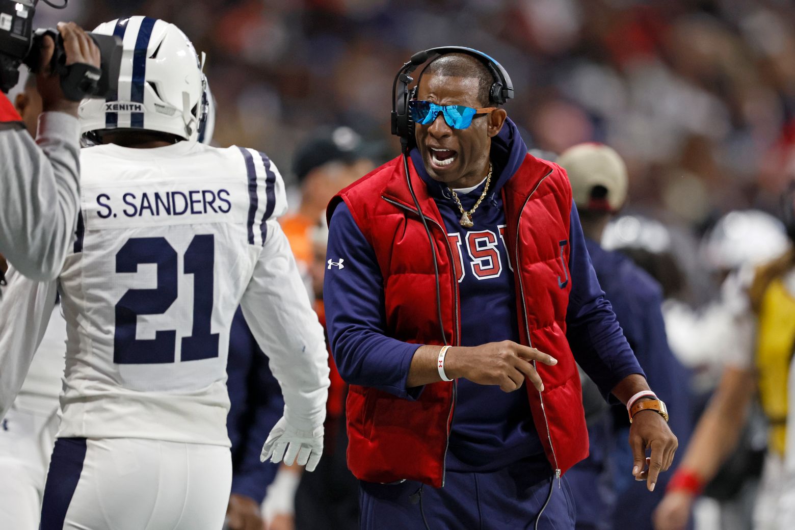 Deion Sanders assembles veteran staff at Colorado | The Seattle Times