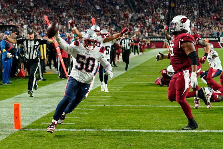 Pats veterans rally around rookie Douglas after his fumble