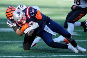 Late turnover saves Bengals win over Pats - Portsmouth Daily Times