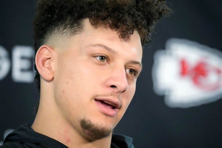 Kansas City Chiefs quarterback Patrick Mahomes (15) against the Denver  Broncos during the first half of an NFL football game Saturday, Jan. 8,  2022, in Denver. (AP Photo/David Zalubowski Stock Photo - Alamy