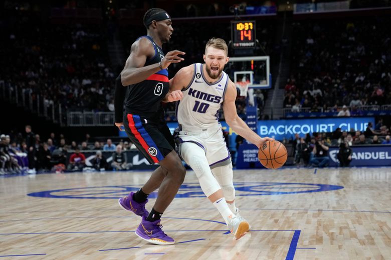 Sabonis, Fox lead Kings to 122-113 victory over Pistons