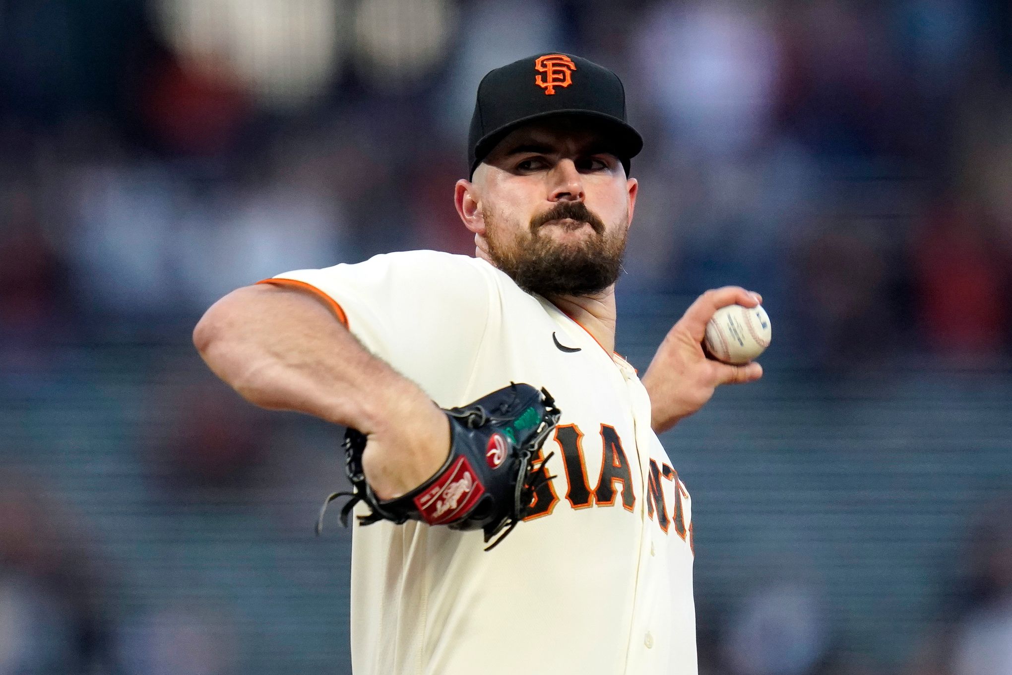 Yankees agree to $162 million deal with free agent lefty Carlos Rodon