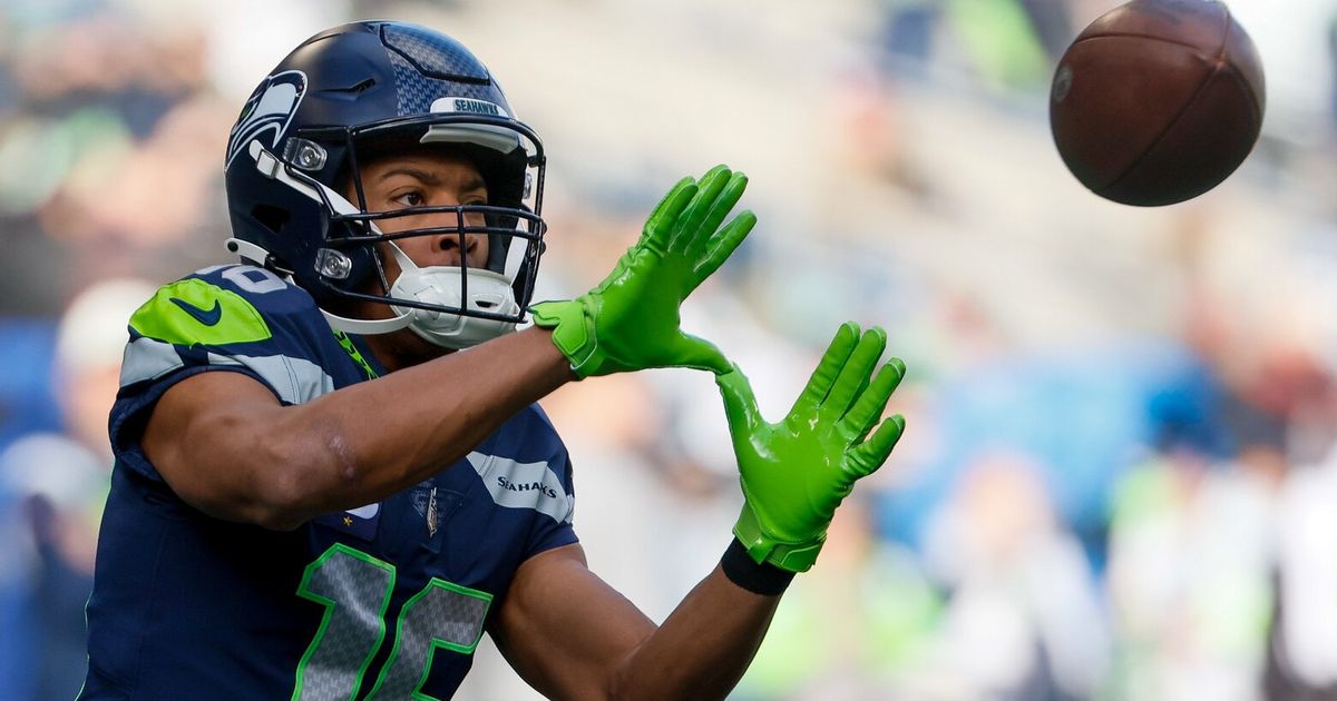 Tyler Lockett wanted to be Russell Wilson’s real estate agent?