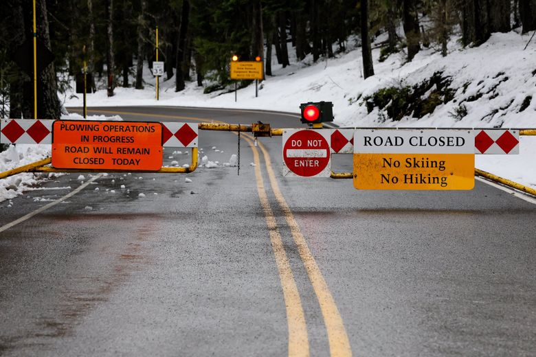 Mount Rainier considers timed-entry reservations to ease crowding - Axios  Seattle