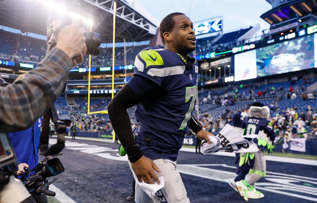 Seahawks' Geno Smith ready for playoffs, next chapter of comeback year -  The Columbian