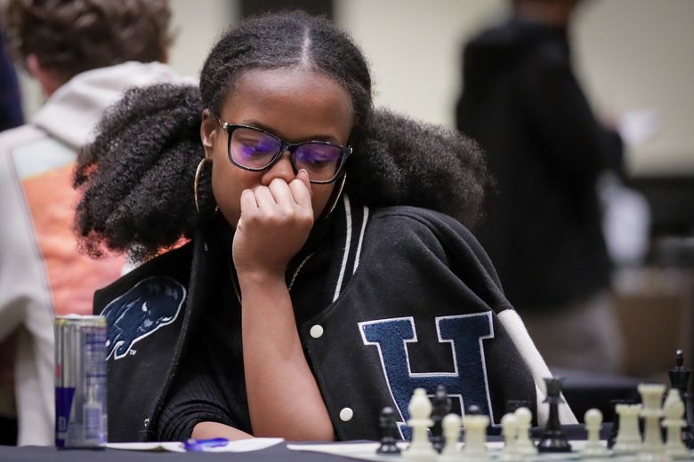She's a Chess Champion Who Can Barely See the Board - The New York Times