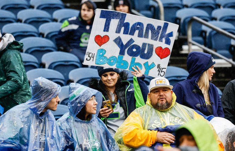 Seahawks fans warmly welcomed back Bobby Wagner to Lumen Field. 222626