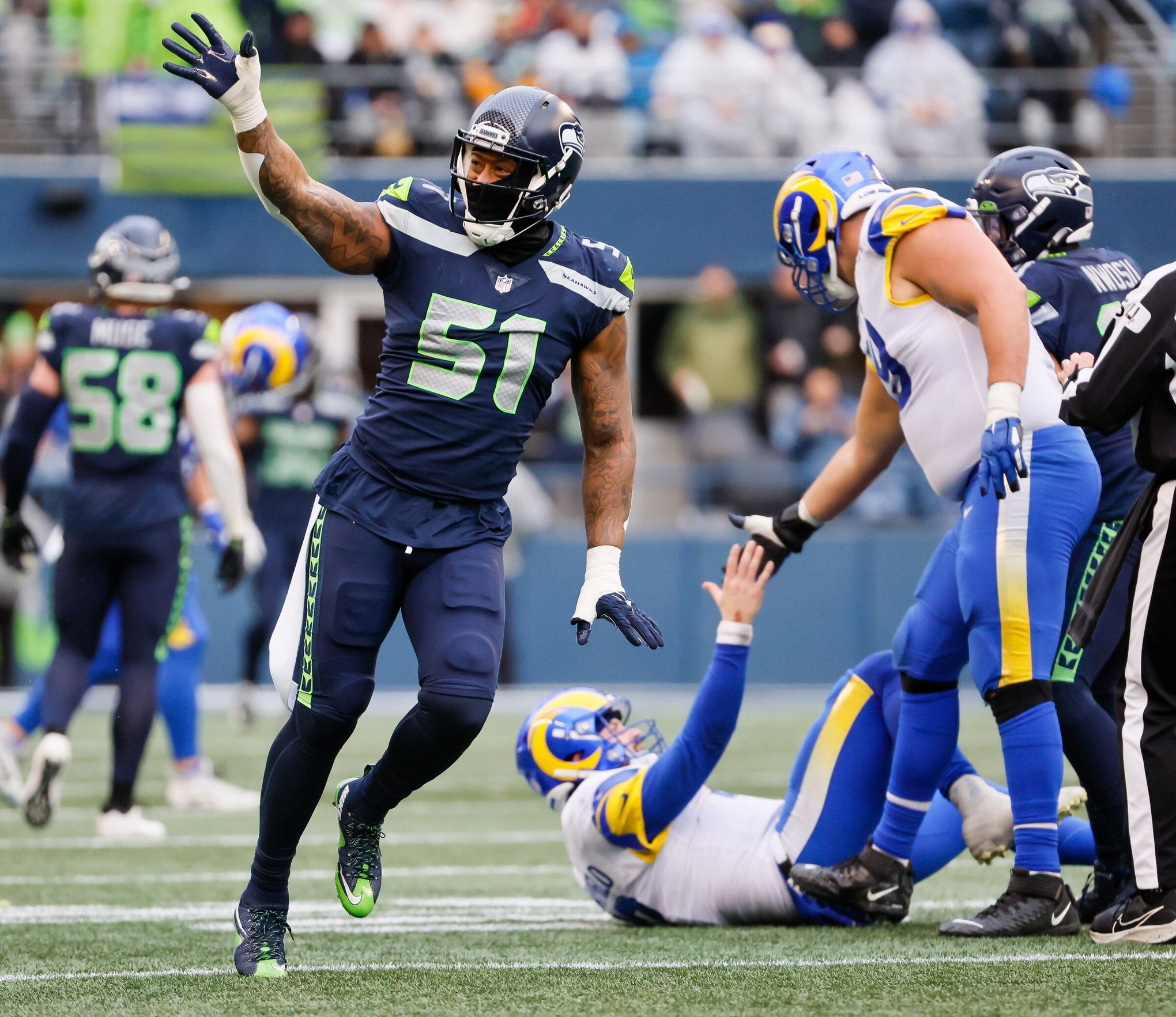 PHOTOS: Game-action moments from Rams vs. Seahawks Week 5 at Lumen Field