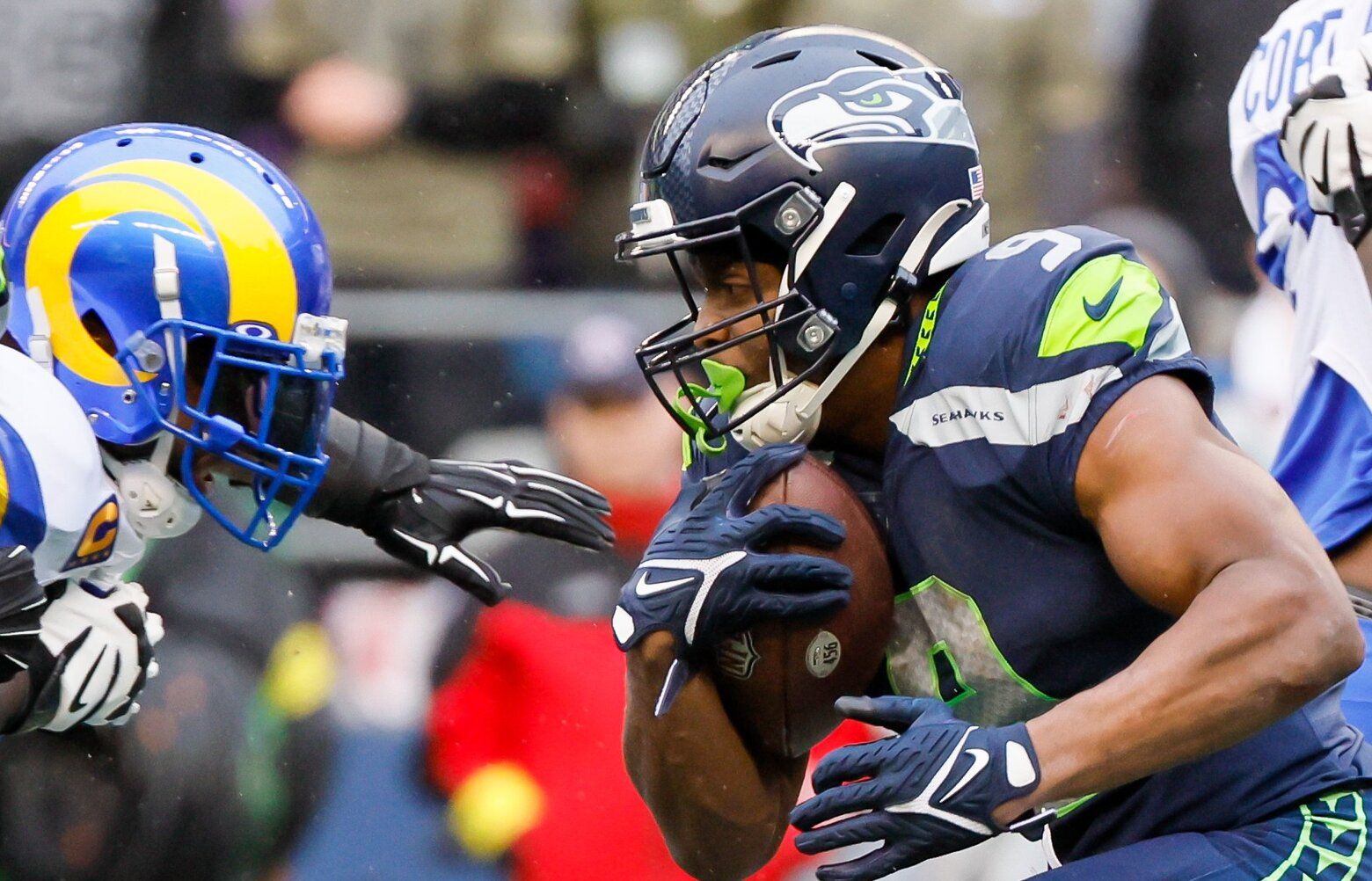 Seahawks RB Kenneth Walker III Passes 1,000-yard Rushing Threshold ...