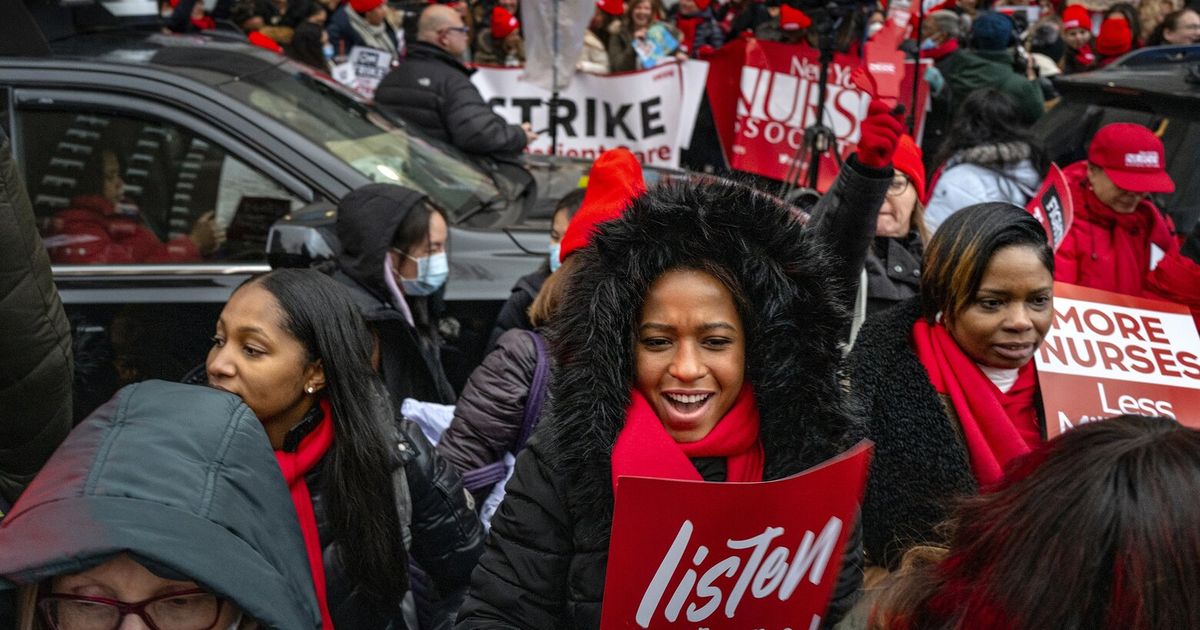 Nurses go on strike at 2 big New York City hospitals | The Seattle Times