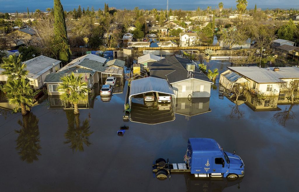 Death toll rises to 18 as another storm targets California | The ...