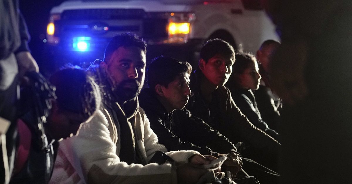 US launches online system to seek asylum on Mexican border | The ...