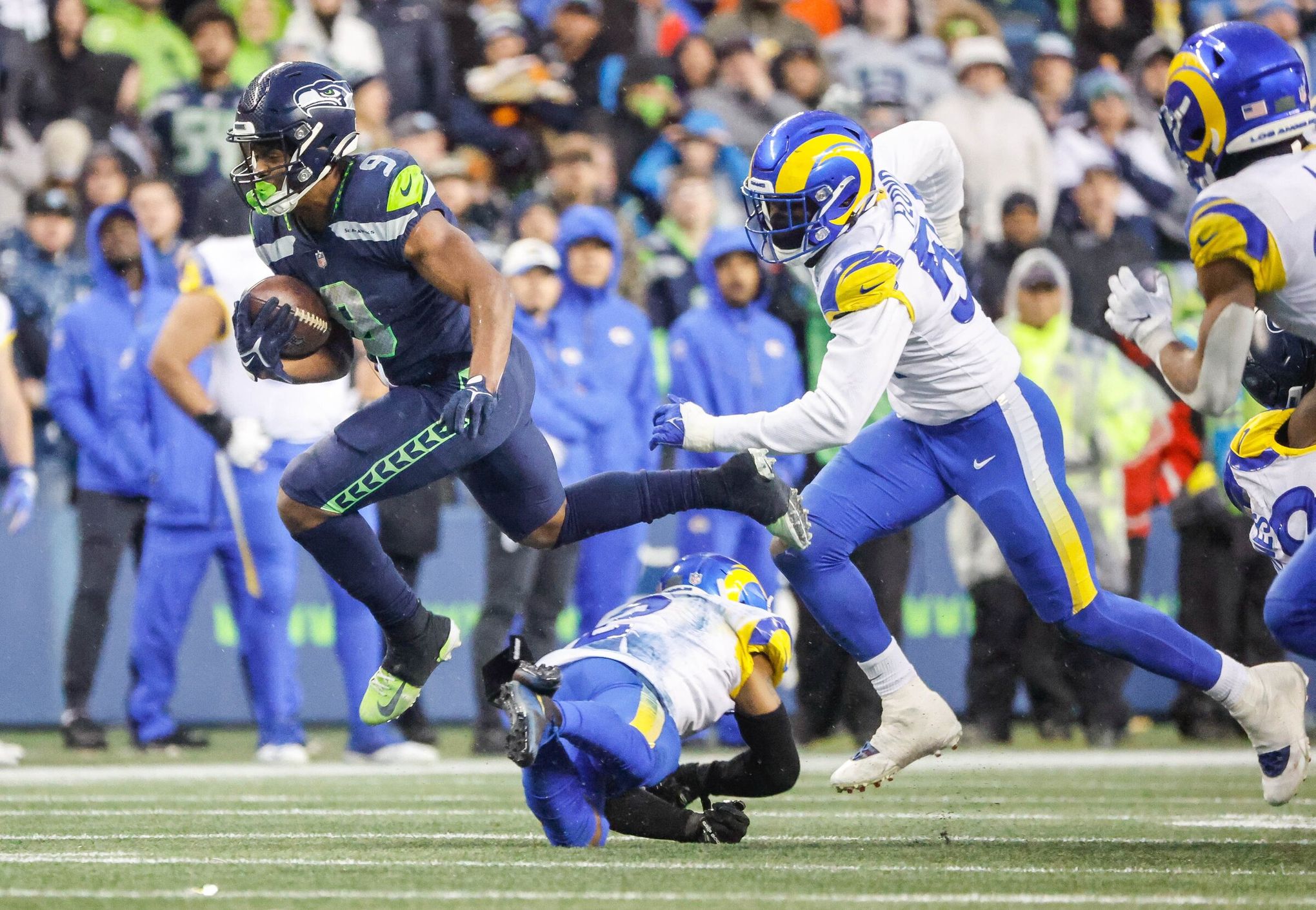 Film review of 3 big plays on offense made by Seattle Seahawks rookies -  Field Gulls