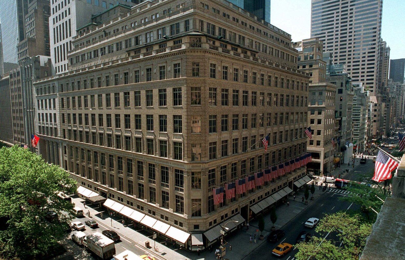 Saks Fifth Avenue wants to add a casino atop its flagship store