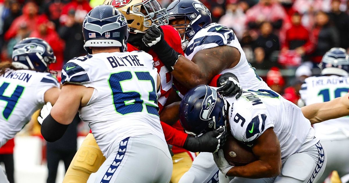 Photos: Seahawks face 49ers in wild-card playoff game