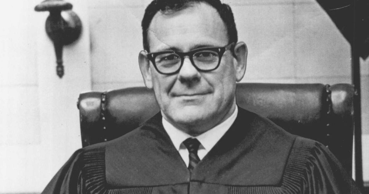 Ted Goodwin, who issued landmark ruling Oregon beaches are public, dies at 99 - The Seattle Times