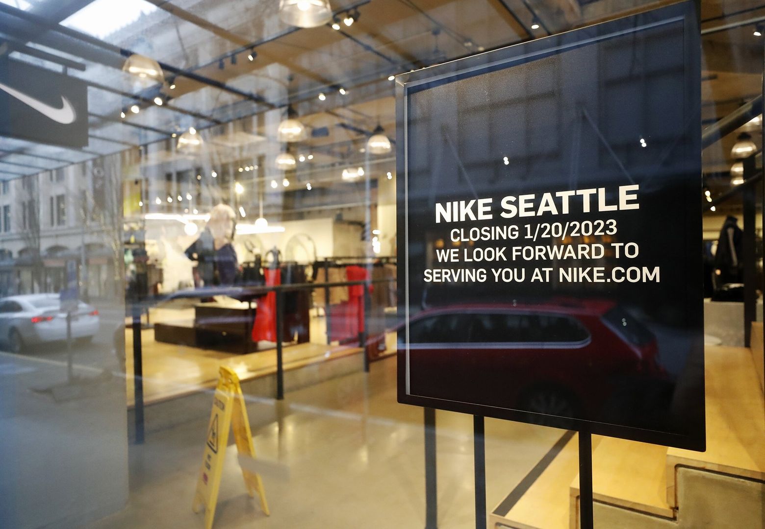 Hornear Energizar Accor Downtown Seattle Nike store to close at end of week | The Seattle Times