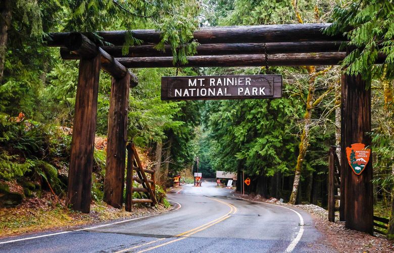 The Nisqually entrance at Mt. Rainier National Park, Dec. 31, 2022. 222577