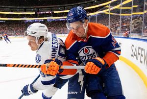 Edmonton Oilers on X: We signed Zach Hyman two years ago today 🙂 He's  scored 137 points in 155 regular season games plus 27 points in 28 playoff  appearances while in an #