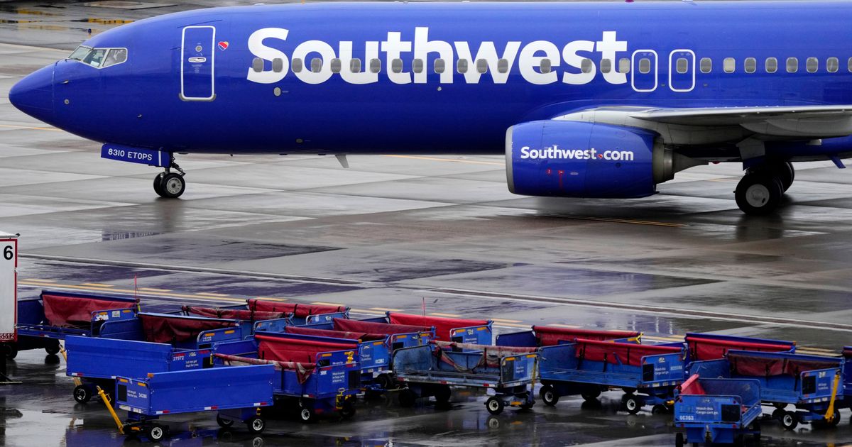 US investigating December flight cancellations at Southwest