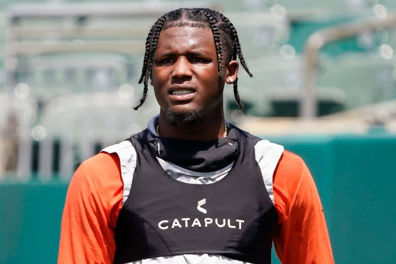 Bengals receiver Tee Higgins ignoring the noise around his